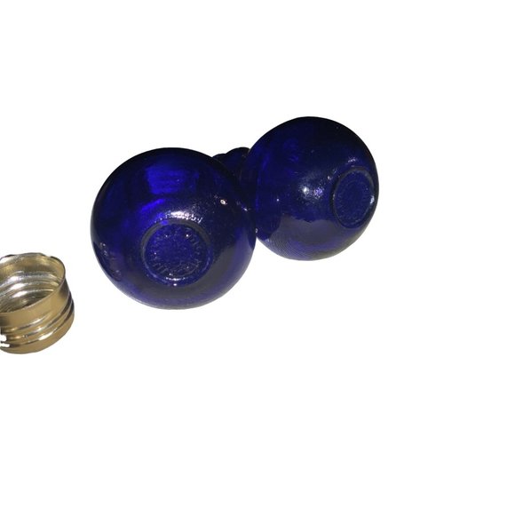 Blue Light Bulb Salt & Pepper Shaker Set - Picture 12 of 14